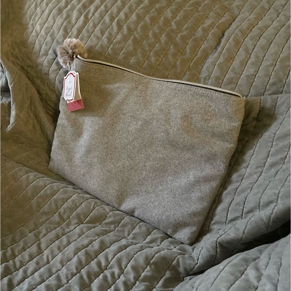 Zipper Pouch - Picture 6 of 11